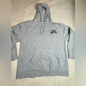 Nike SB Hoodie Mens Extra Large Gray Skateboarding Skater Gym
Streetwear